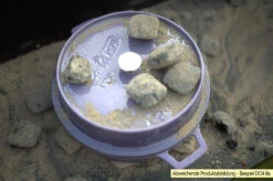 Grillfürst Emaillierter Dutch Oven Ohne Füsse DO4 - Orange -GrillProfi Werkstatt Grillfuerst Dutch Oven farbig Beispiel DO4 lila Briketts 2