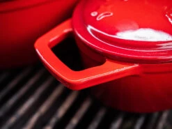 Grillfürst Dutch Oven Sternentöpfchen / Gusseisen Bräter - Emailliert - S - Rot -GrillProfi Werkstatt Grillfuerst Sternentoepfchen S rot Griff