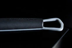 Outdoorchef Trichter Reinigungsset Für EASY FLIP Trichter -GrillProfi Werkstatt Outdoorchef Schaber Detail Griff 2