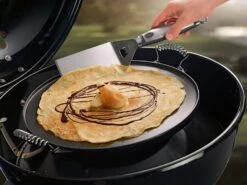 Outdoorchef Gussplatte / Grillplatte Rund Ø 33cm 6 Outdoorchef Gussplatte / Grillplatte Rund Ø 33cm -GrillProfi Werkstatt outdoorchef griddle gusseisenplatte plancha 18 211 58